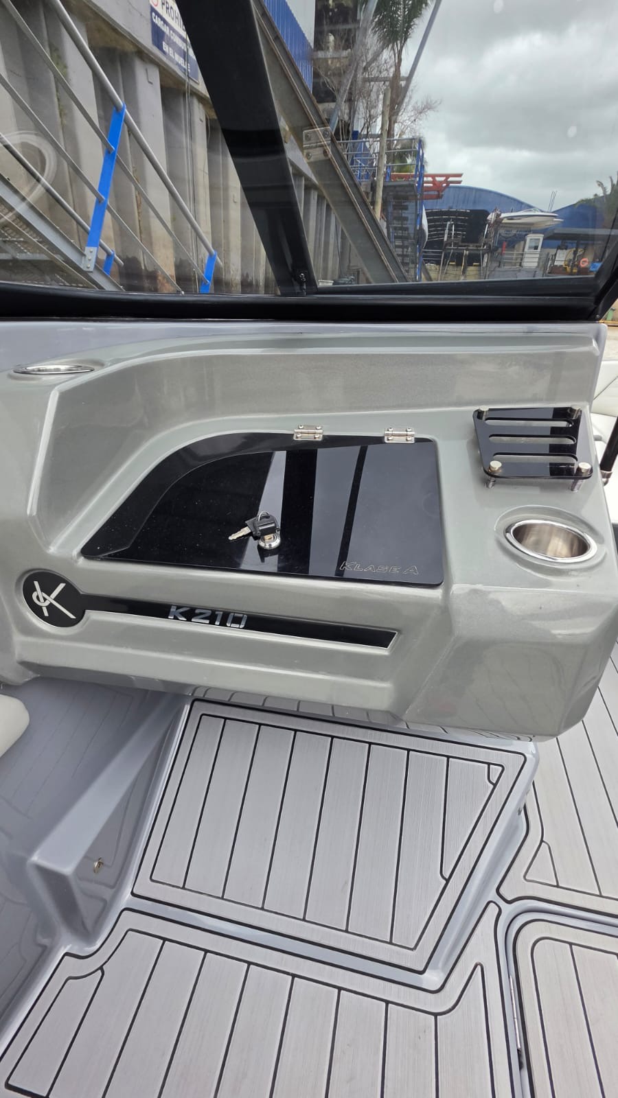 Klase A 21 2023 Mercury 150 hp 4 t